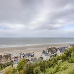 Les Tamaris - With Sea View - *