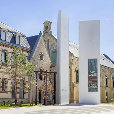 Les Tamaris - With Sea View - *